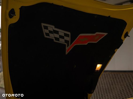 Chevrolet Corvette - 19
