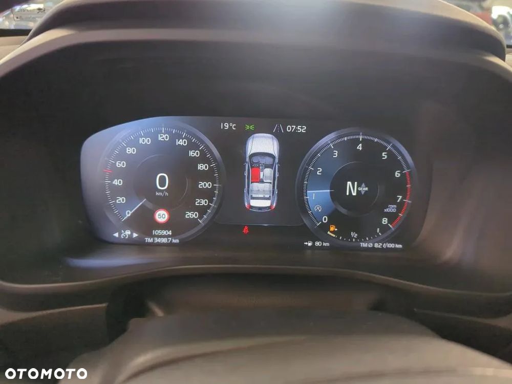 Volvo XC 40 T3 Momentum - 12
