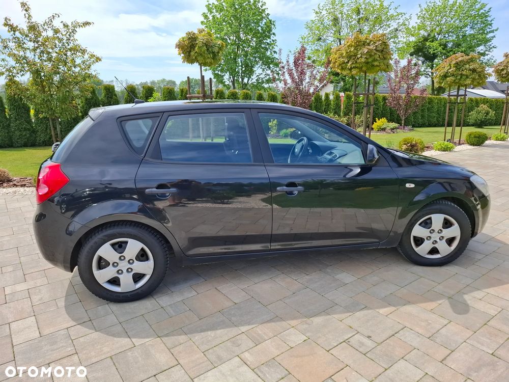 Kia Ceed 1.4 CVVT LX - 22