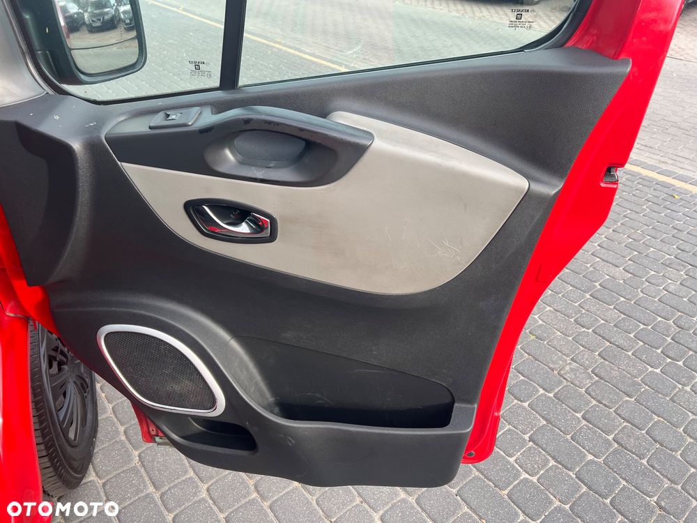 Renault Trafic - 26