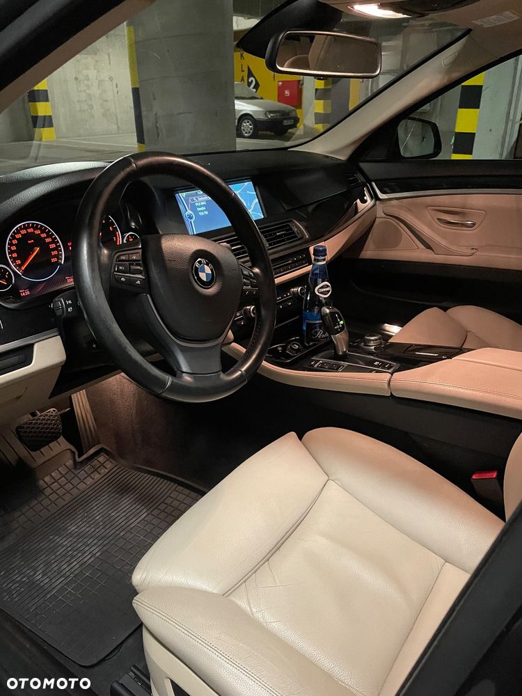 BMW Seria 5 528i - 9