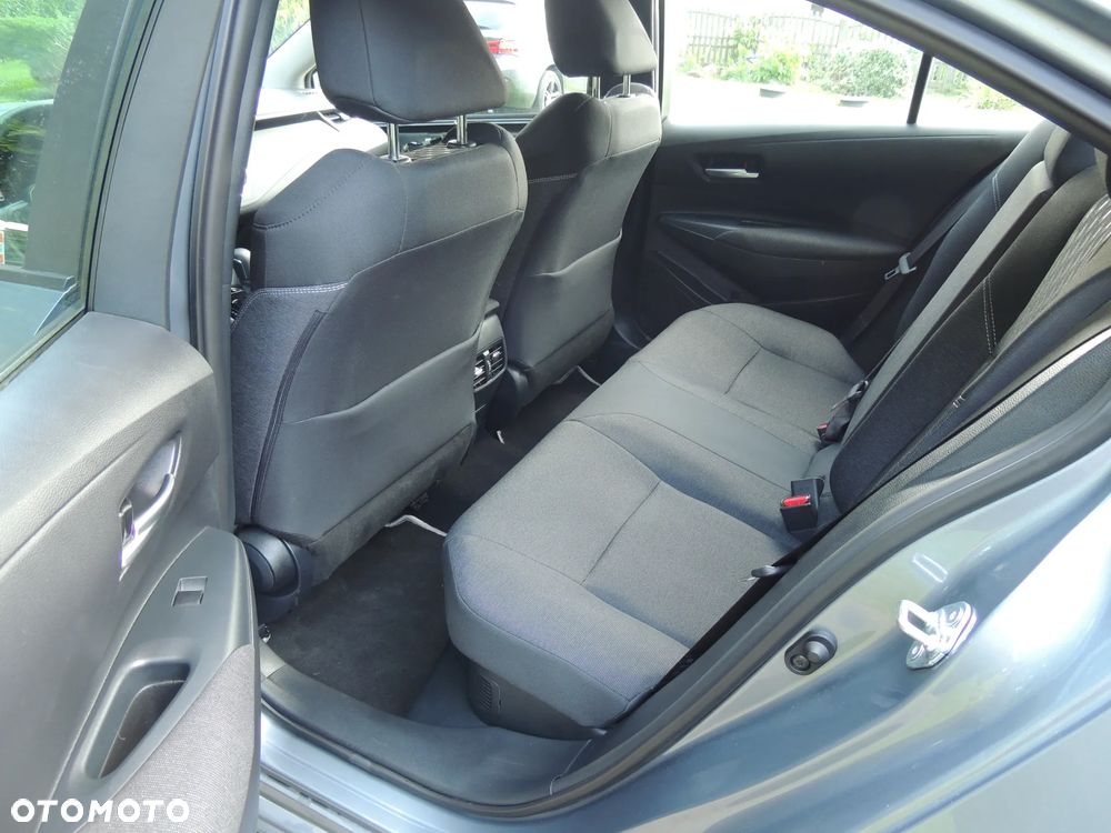 Toyota Corolla 1.8 Hybrid Comfort - 17
