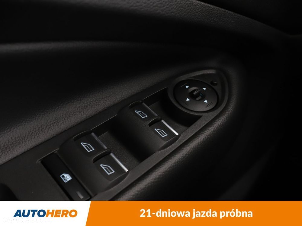 Ford Kuga - 32