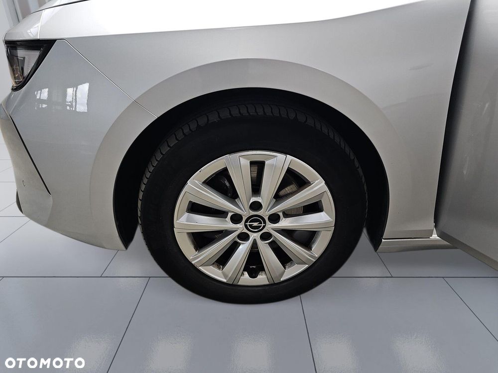 Opel Astra 1.2 T Business Edition S&S - 33