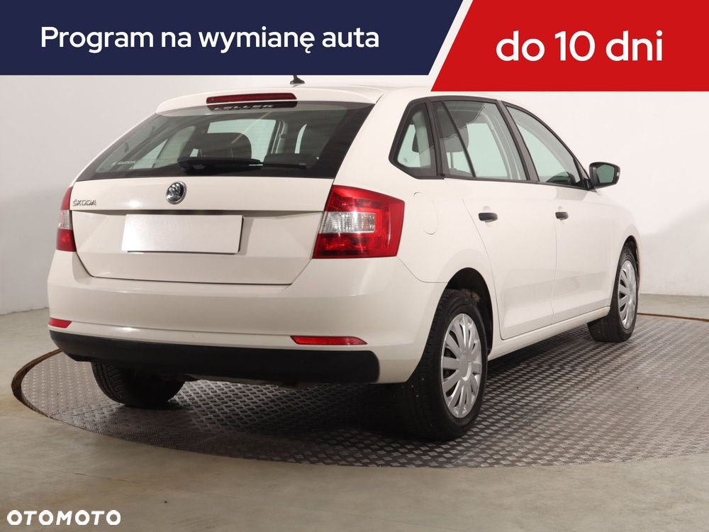 Skoda RAPID - 7
