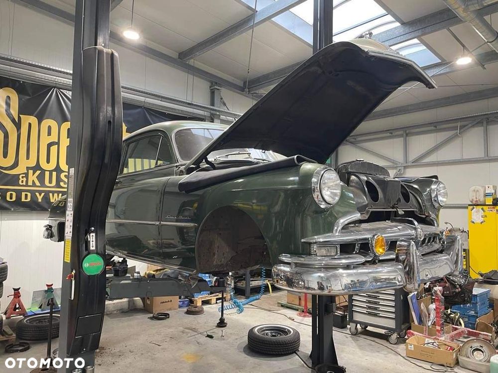 Pontiac Chieftain - 30