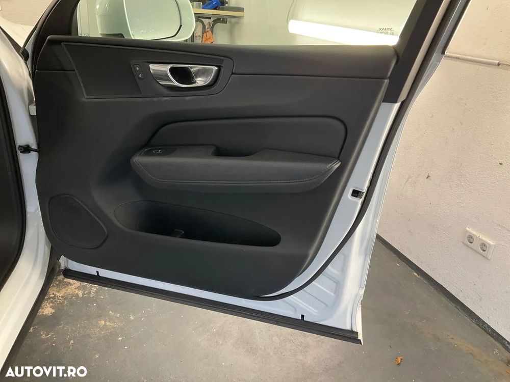 Volvo XC 60 D4 AWD Geartronic Inscription - 27