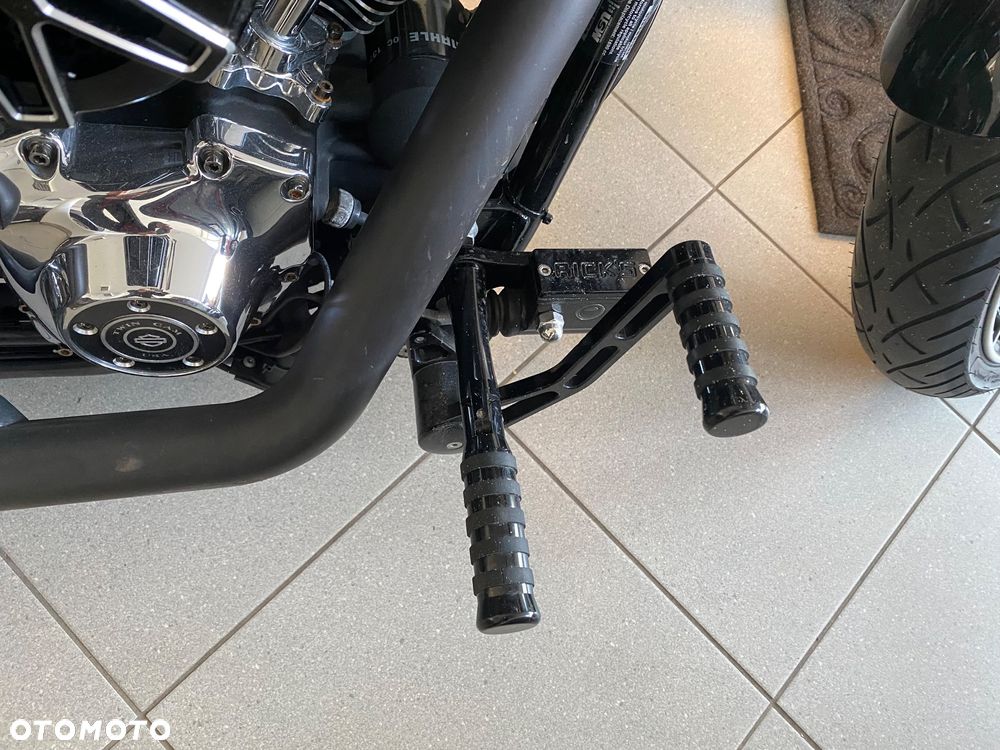 Harley-Davidson FXSB Breakout - 12