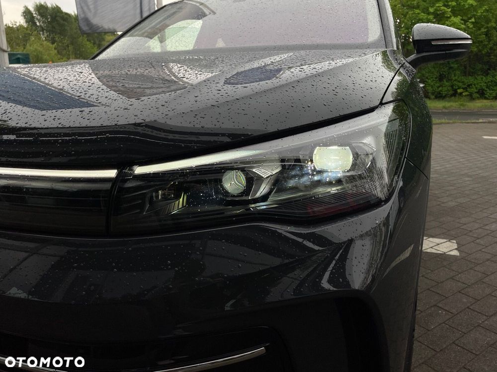 Volkswagen Tiguan - 33