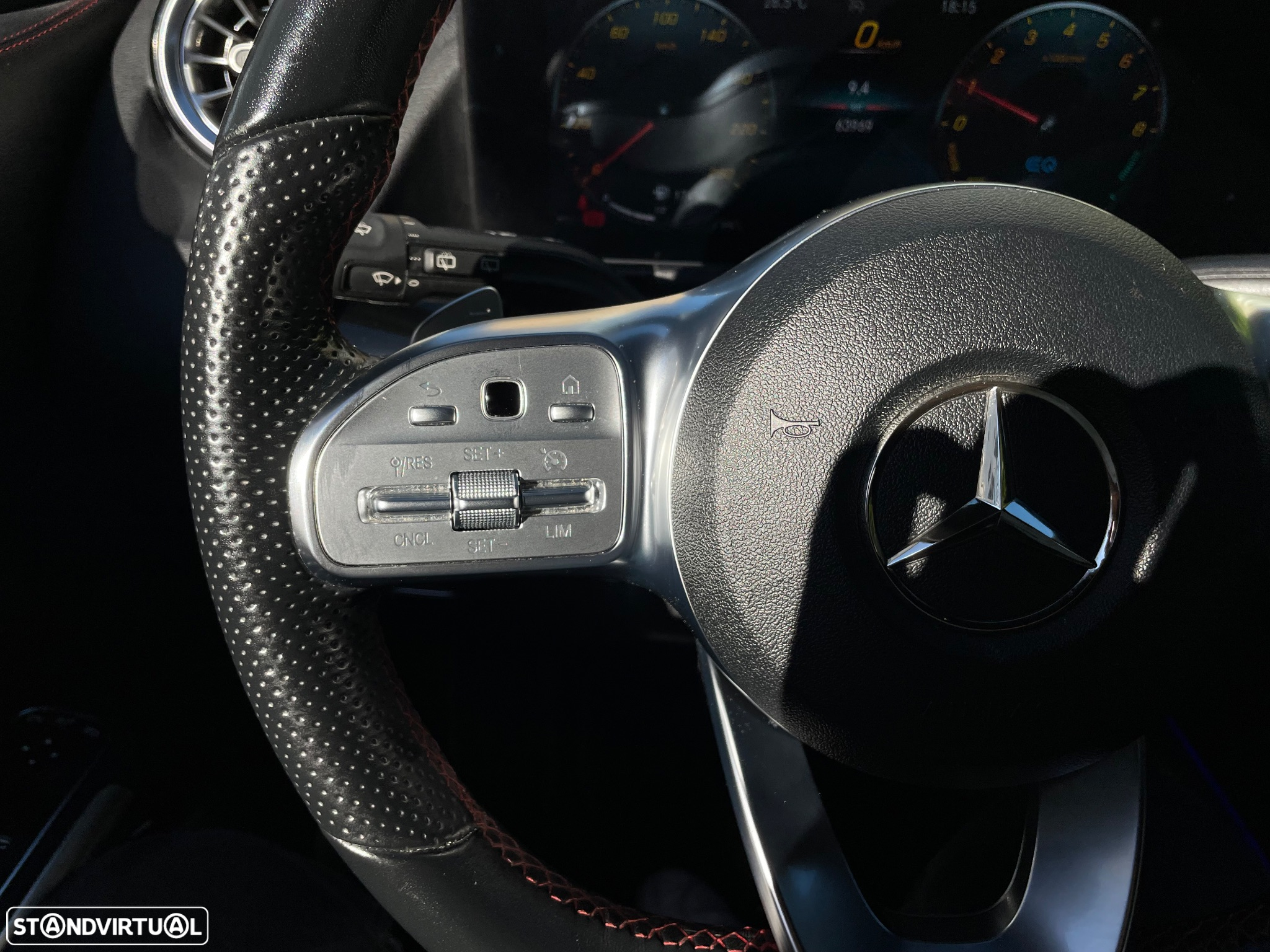 Mercedes-Benz GLA 250 e AMG Line - 26