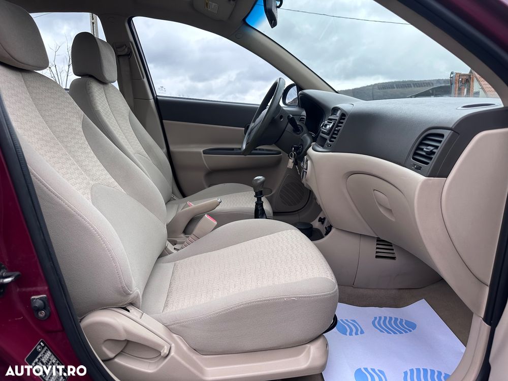 Hyundai Accent 1.4 GL - 3