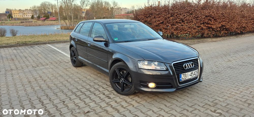 Audi A3 Sportback - 1