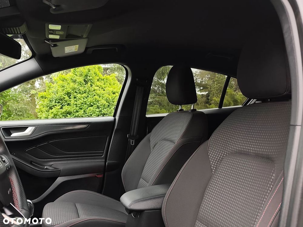 Ford Focus 1.0 EcoBoost ST-Line Black ASS - 31