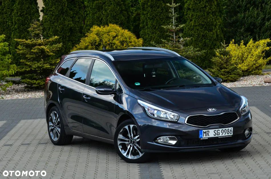Kia Ceed 1.6 GDI SW Vision - 1