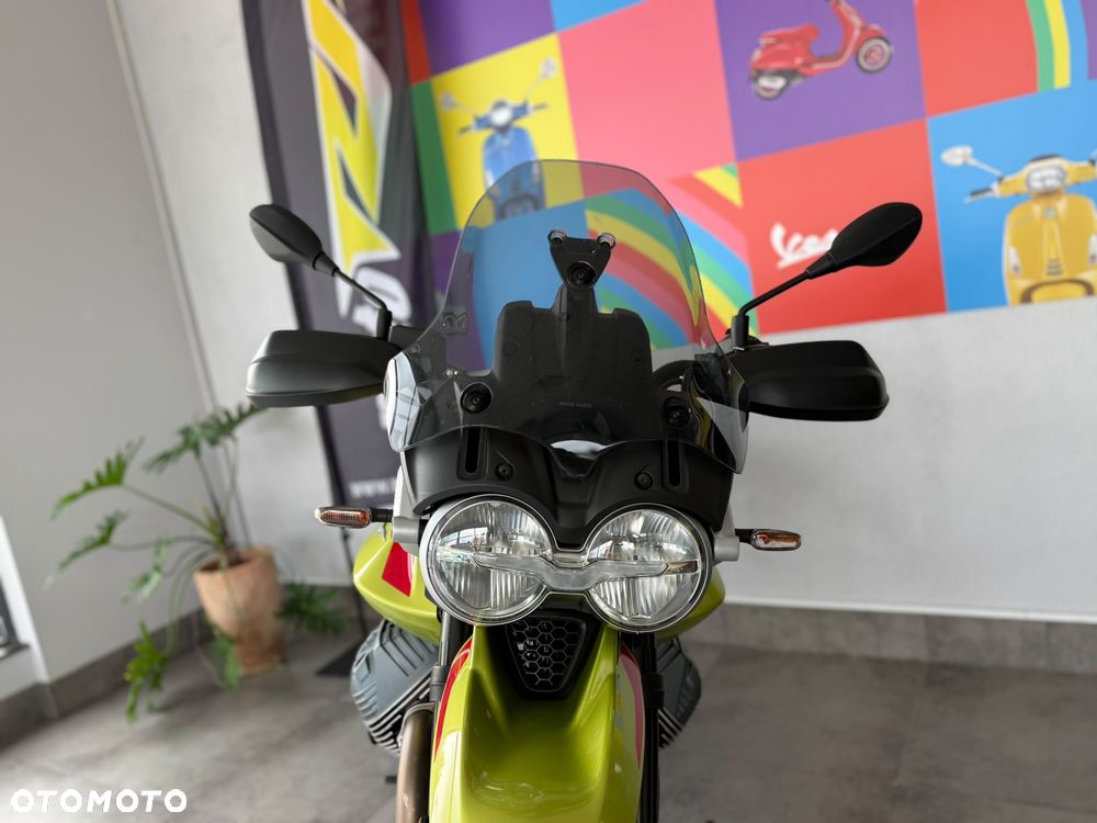 Moto Guzzi V85 - 12