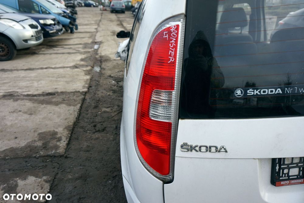 LAMPA TYLNA LEWA ROOMSTER I 5J LIFT  SKODA 2010-2015 - 1