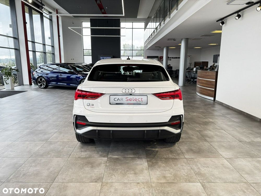 Audi Q3 Sportback - 8