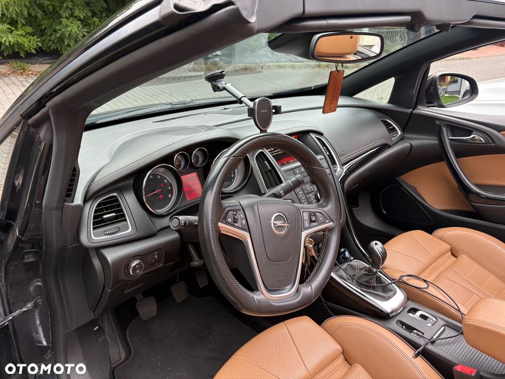Opel Cascada 1.4 T Cosmo S&S - 23