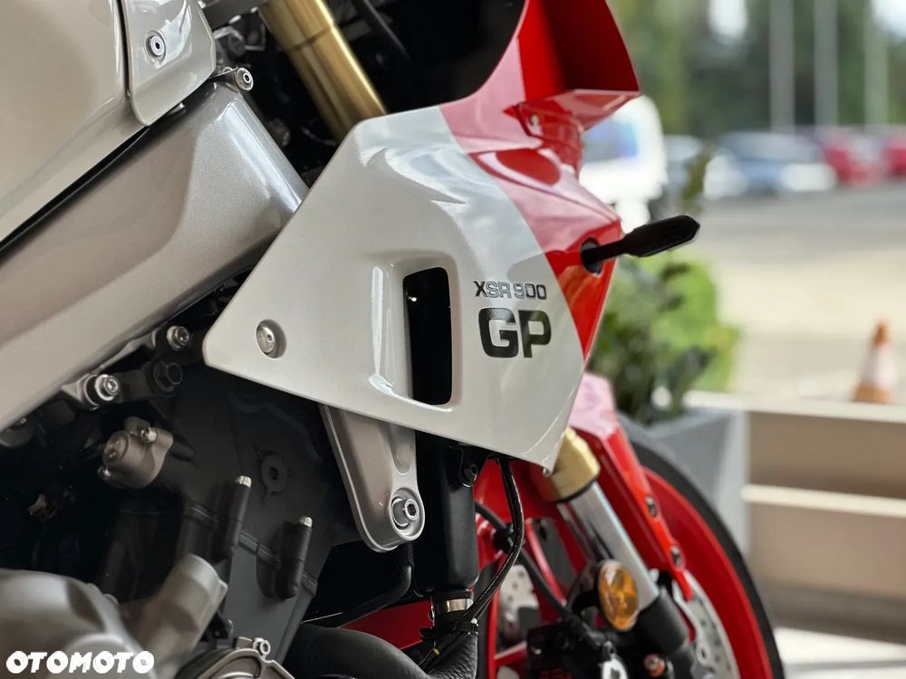 Yamaha XSR - 5