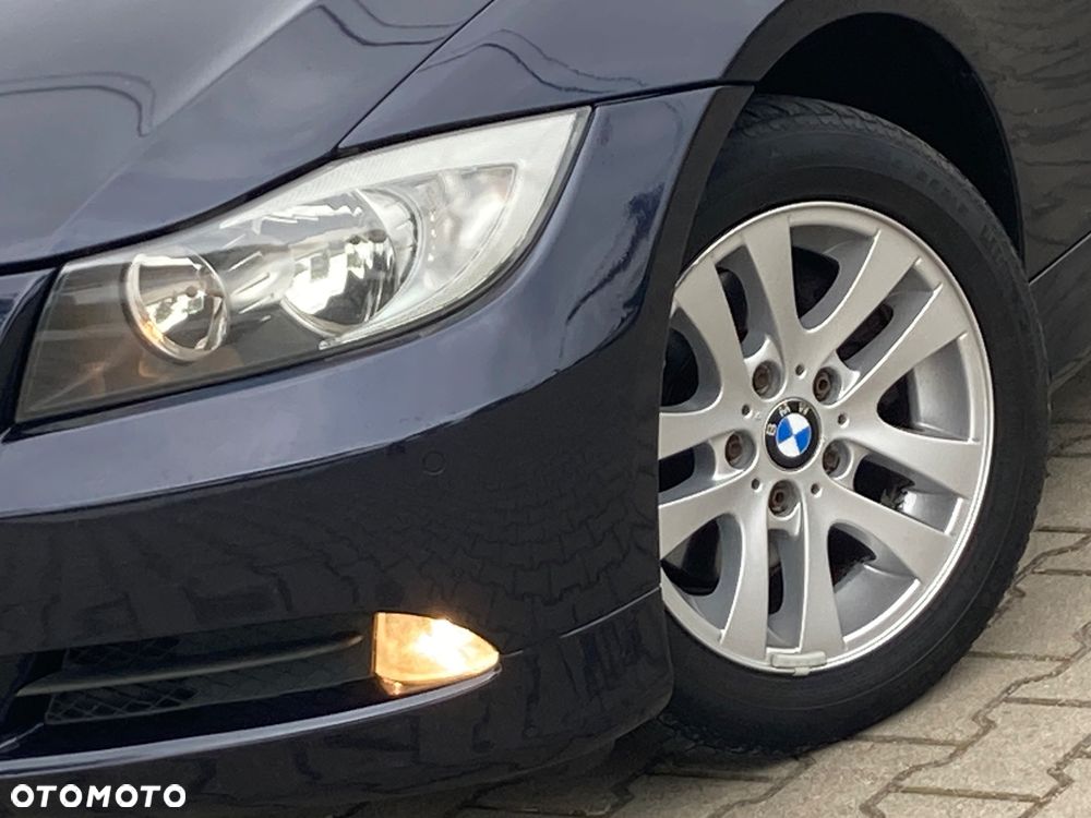 BMW Seria 3 325i - 29