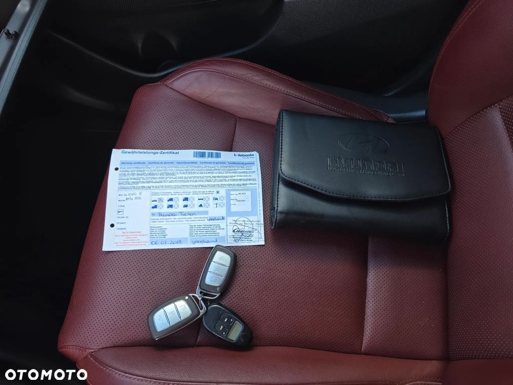 Hyundai Tucson blue 1.7 CRDi 2WD DCT Premium - 32