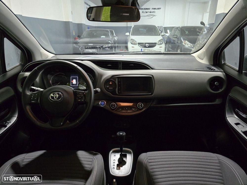 Toyota Yaris 1.5 HSD Comfort - 18