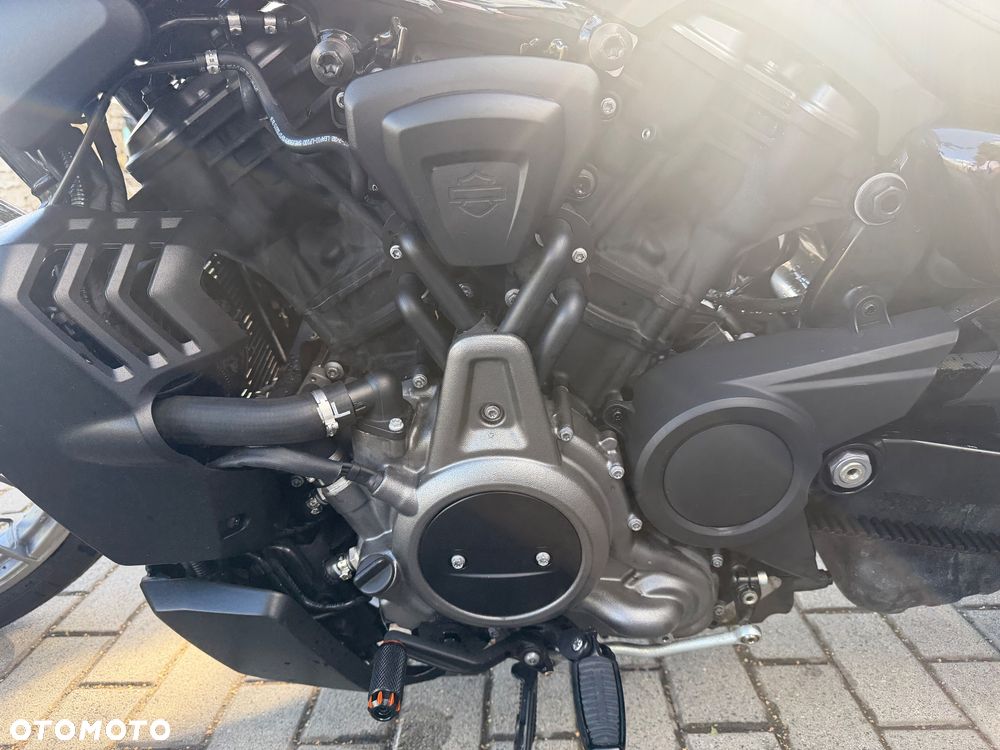 Harley-Davidson Sportster Nightster 975 - 8