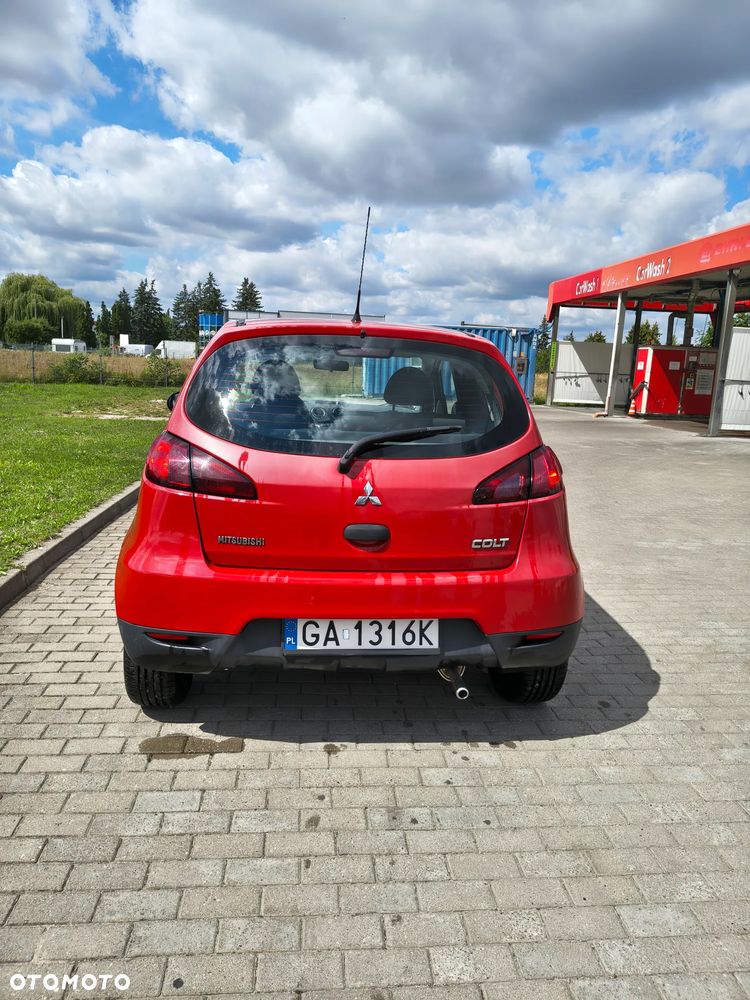 Mitsubishi Colt - 5