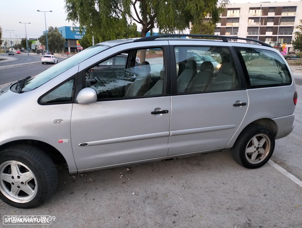 Ford Galaxy 1.9 TDi GLX - 2