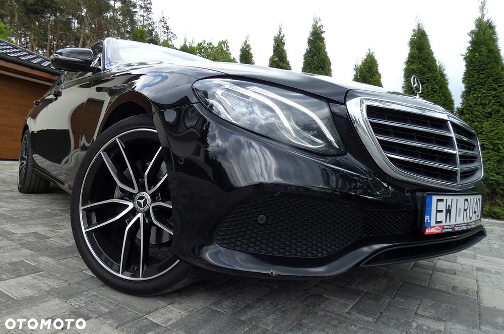 Mercedes-Benz Klasa E 220 d 4-Matic Business Edition 9G-TRONIC - 31