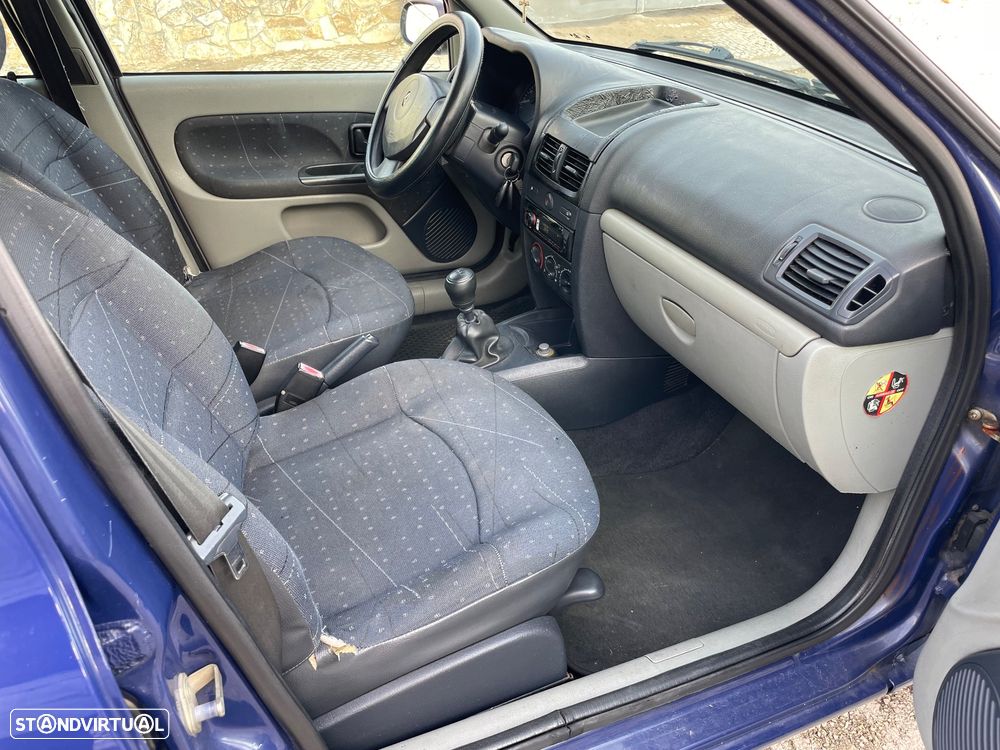 Renault Clio 1.2 Confort Authentique - 12