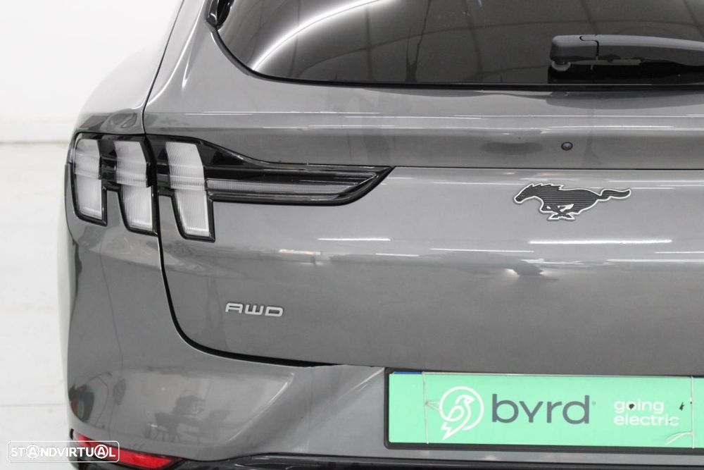 Ford Mustang Mach-E Alargada AWD - 8