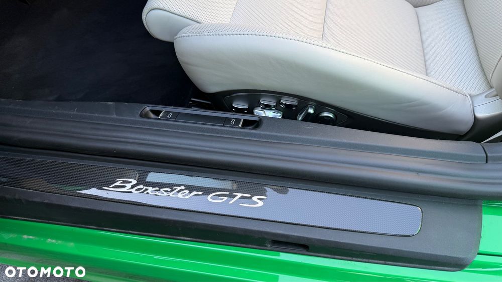 Porsche Boxster - 22