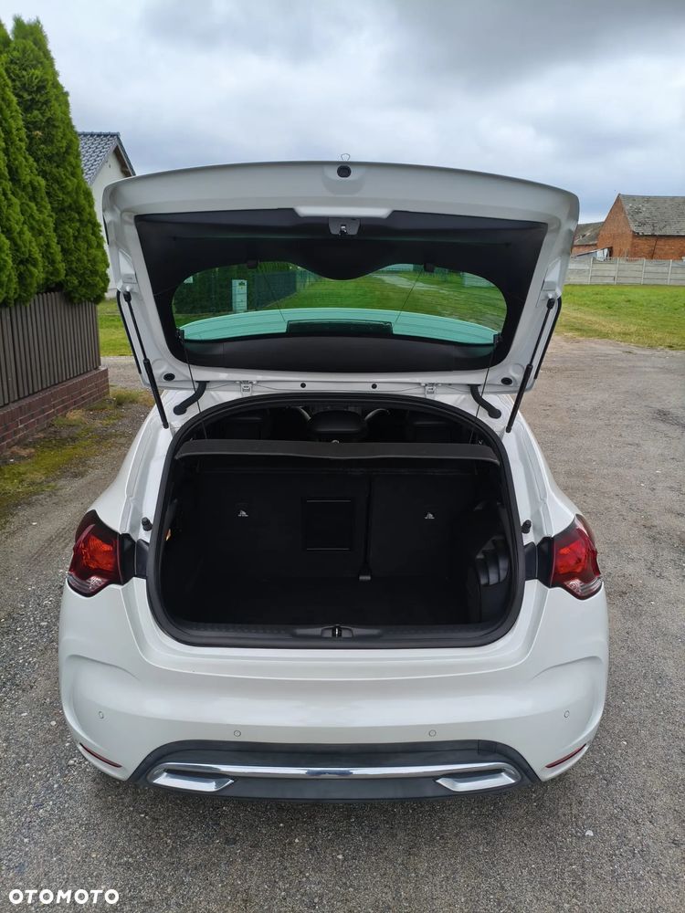 Citroën DS4 1.6 HDi SoChic - 9