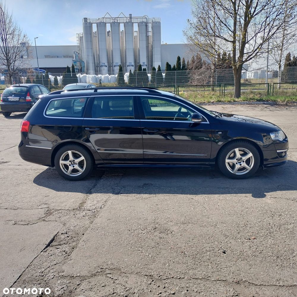 Volkswagen Passat 2.0 TDI Comfortline R-Style - 4