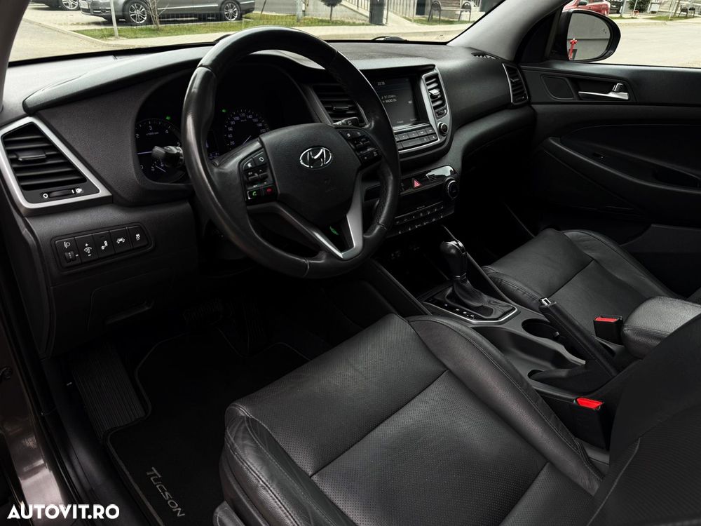 Hyundai Tucson 2.0 CRDI 4WD Automatik Style - 35