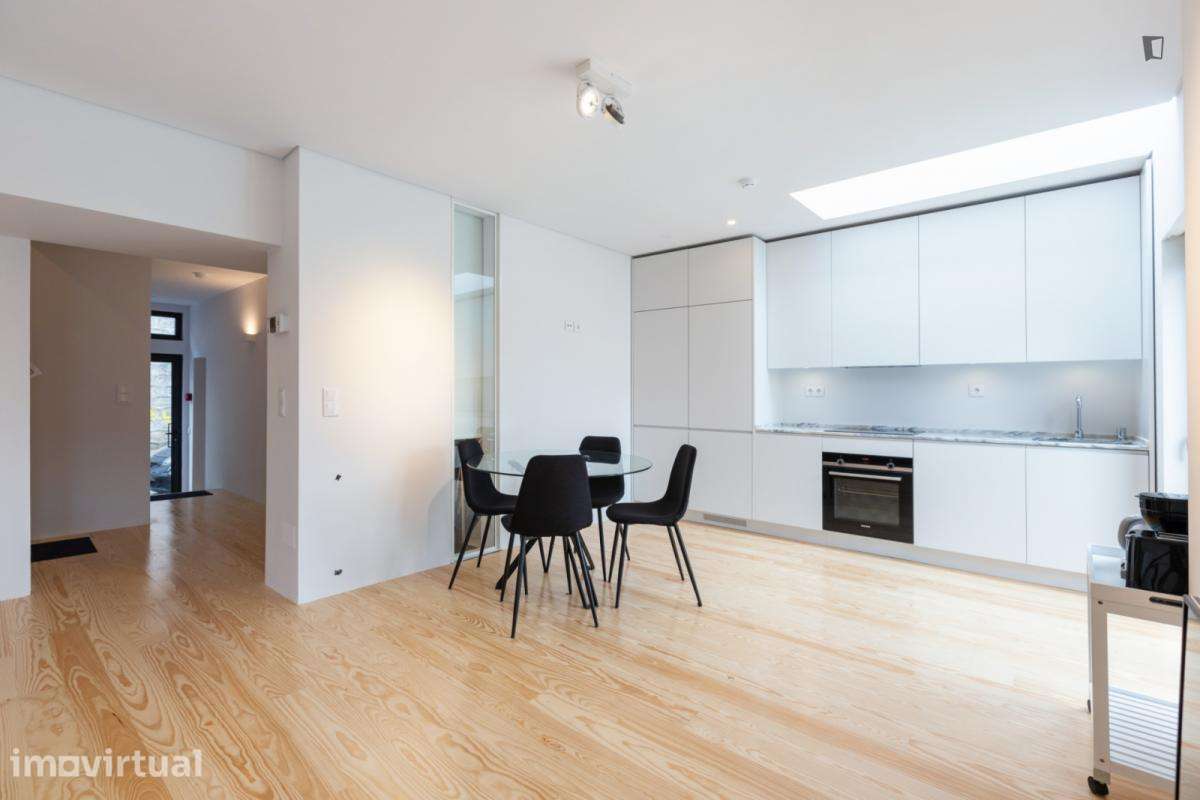 Quarto - localizado em Paranhos Porto - Grande imagem: 3/16