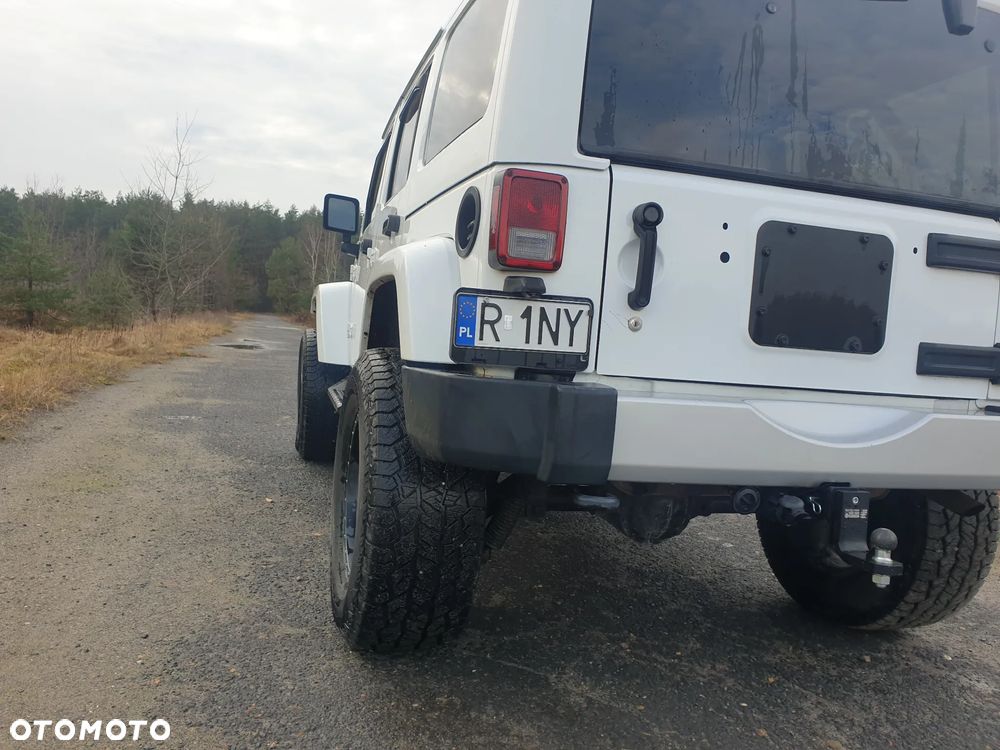 Jeep Wrangler Unlimited 3.8 Automatik Sahara - 21