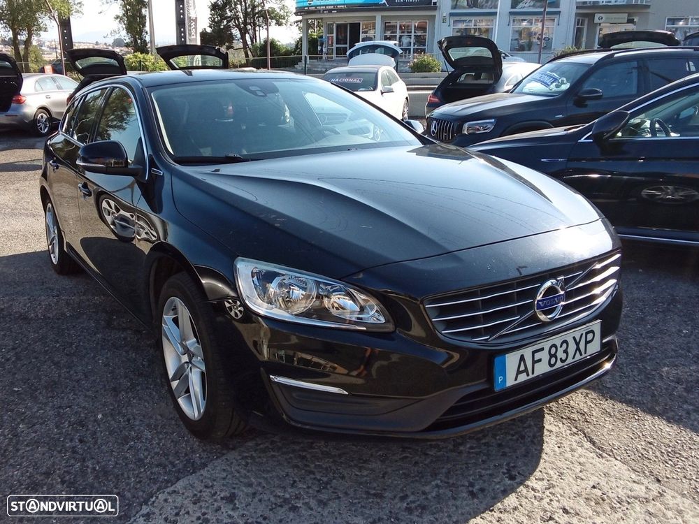 Volvo V60 2.4 D6 Momentum AWD Phev - 4