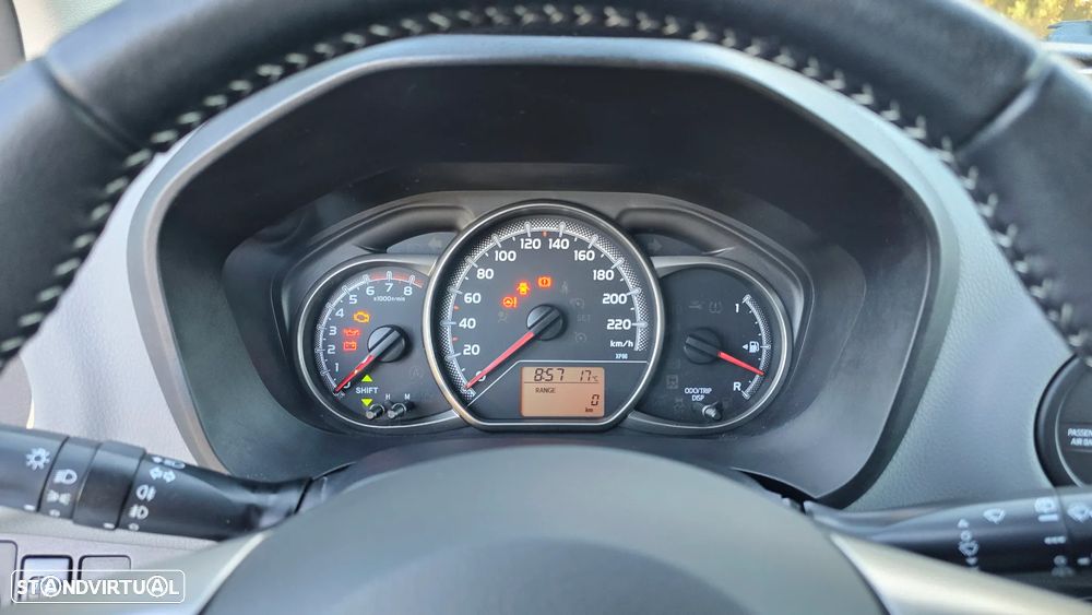 Toyota Yaris 1.0 VVT-i Comfort+P.Style - 26