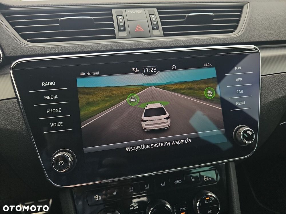 Skoda Superb 1.4 TSI Plug-In Hybrid Sportline DSG - 28