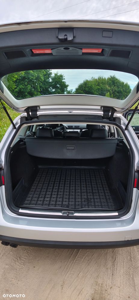 Volkswagen Passat 2.0 TDI Highline - 12