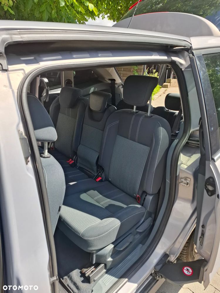 Ford Grand C-MAX - 8