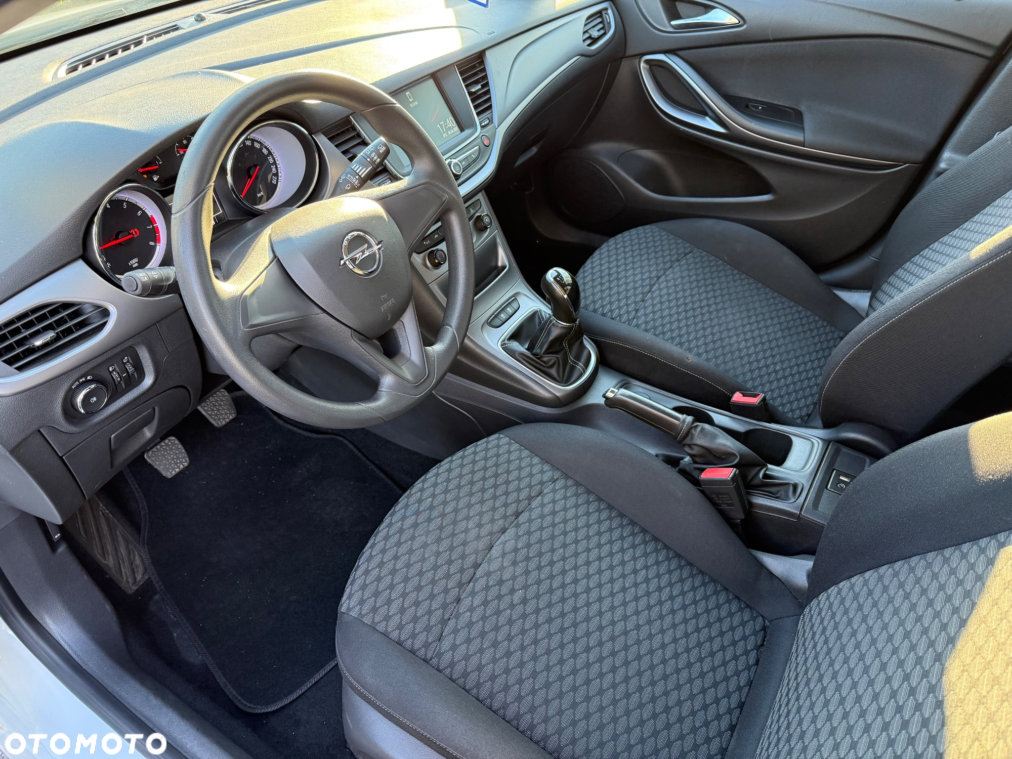Opel Astra V 1.0 T Essentia S&S - 30