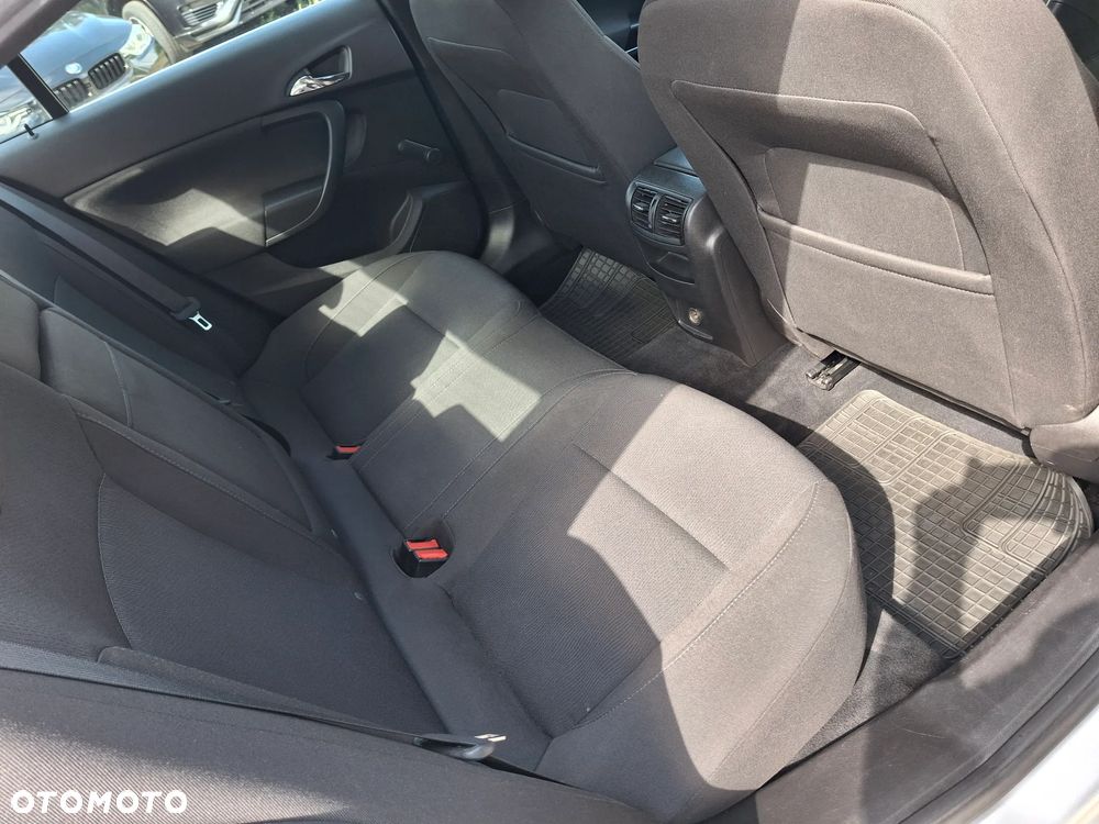 Opel Insignia 1.8 Sport - 12