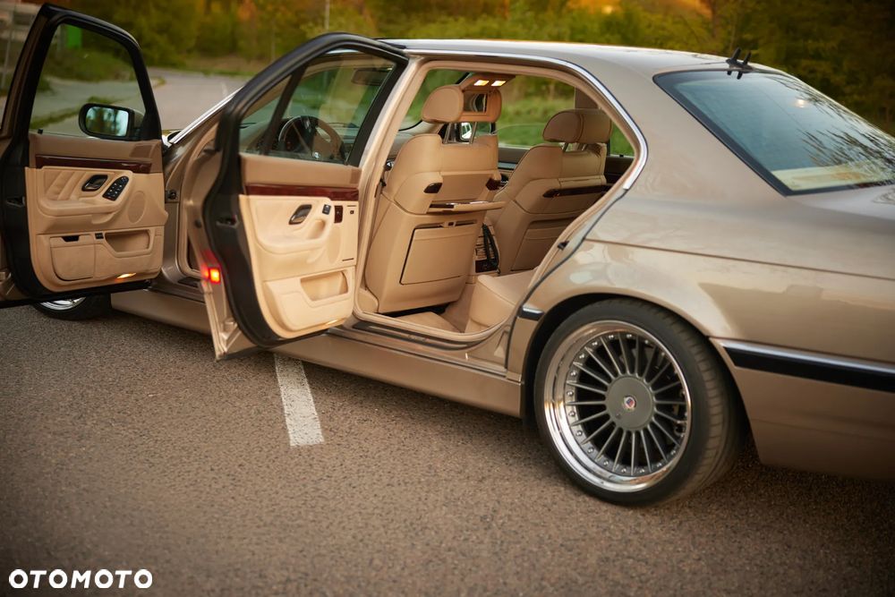 BMW Seria 7 - 36