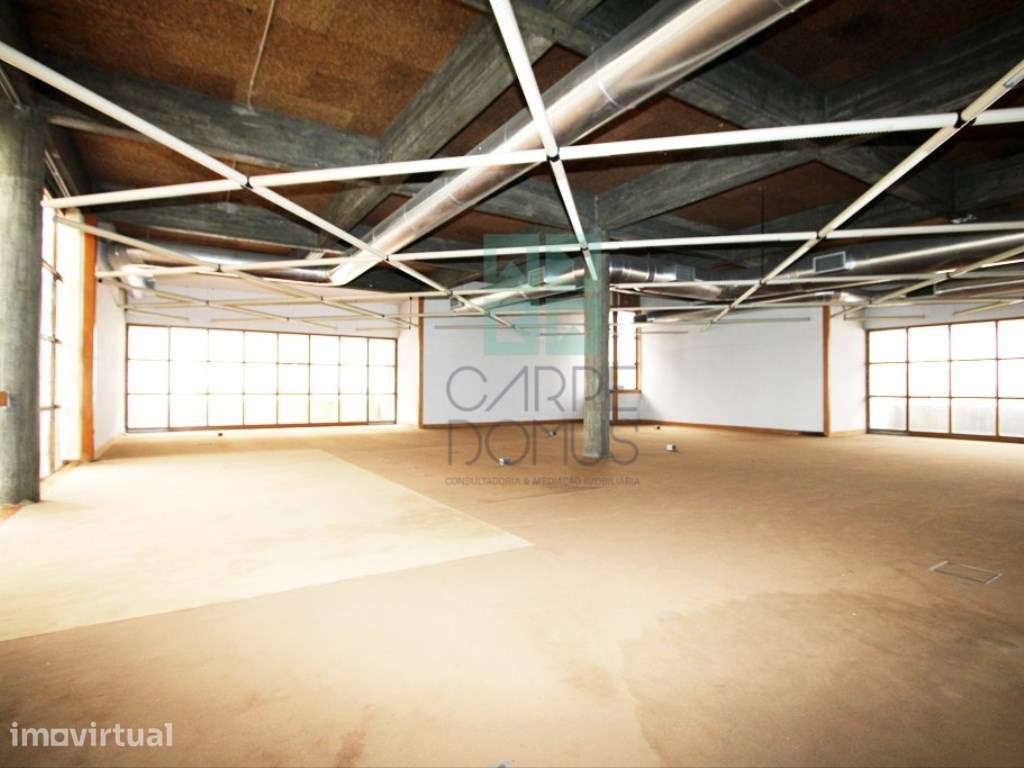 Prédio comercial e serviços, frente N2, em Alcáçovas, Évora - Grande imagem: 4/50