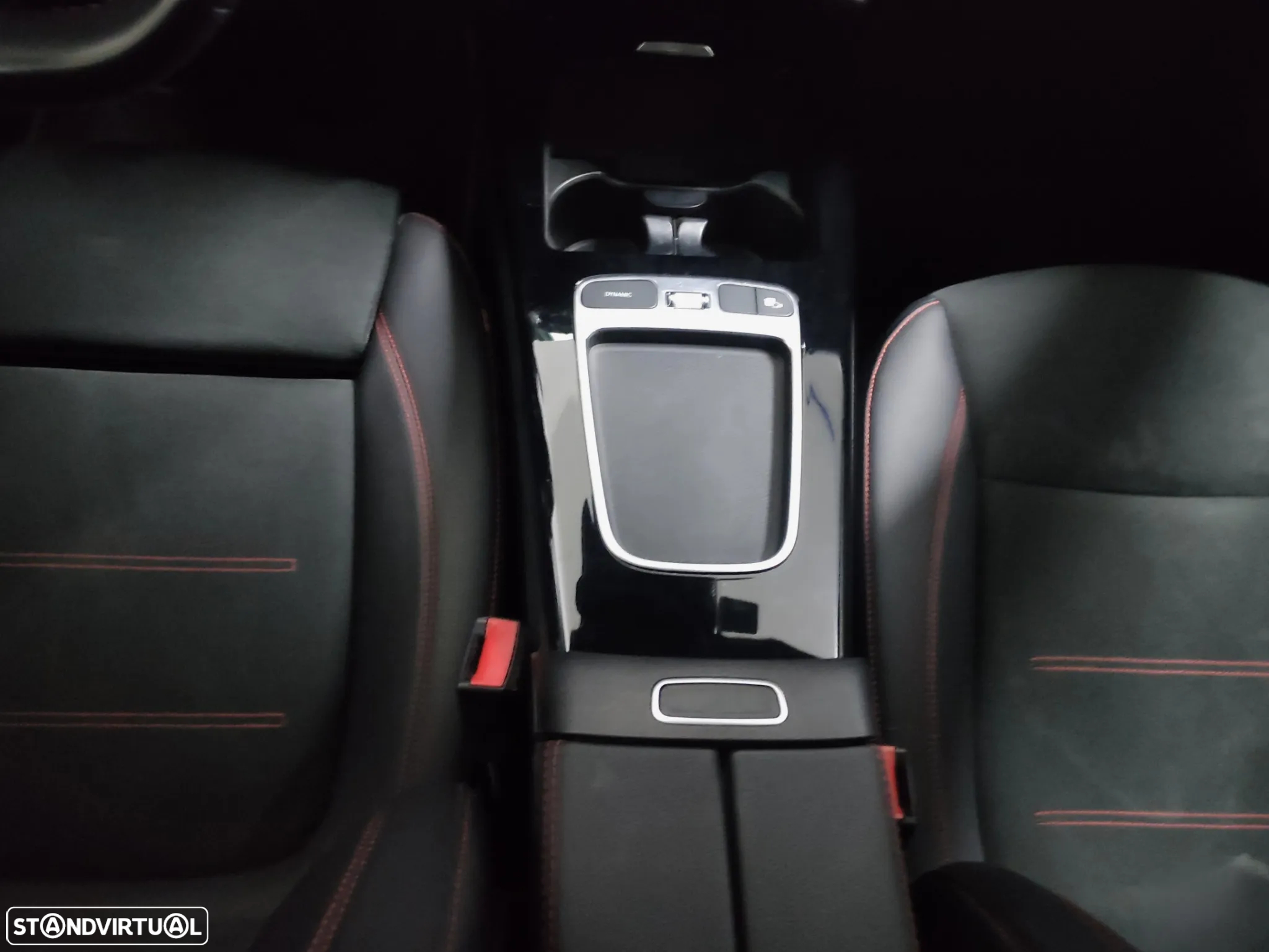Mercedes-Benz A 250 e AMG Line - 7