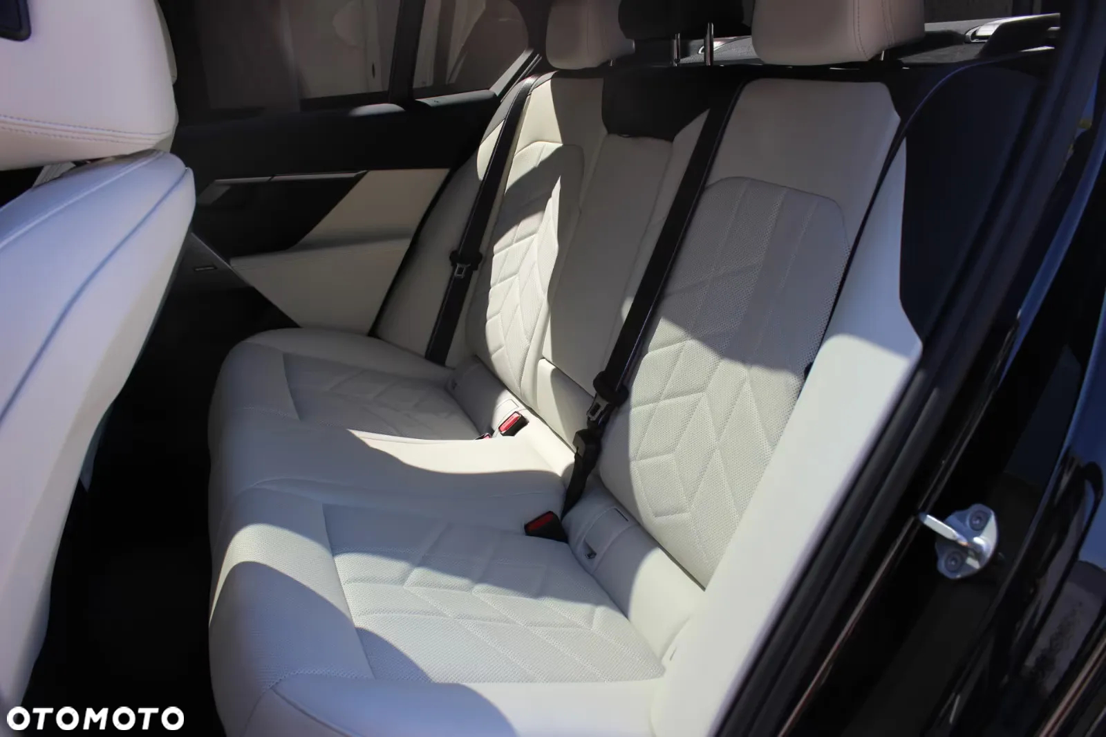 BMW Seria 5 520i mHEV M Sport - 18