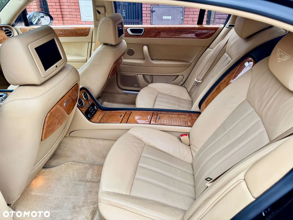 Bentley Flying Spur - 29